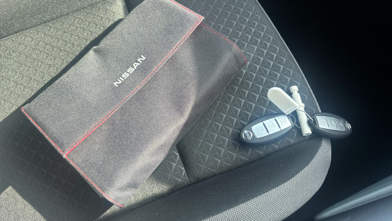 Nissan Juke 1.0 DiG-T 114 N-Connecta 5dr DCT Petrol Hatchback